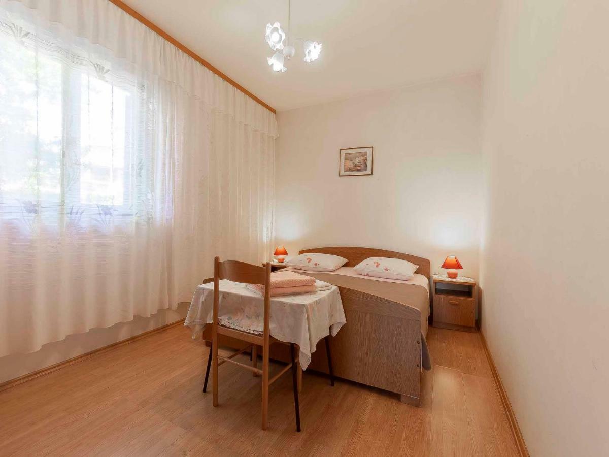 Mira Lägenhet Poreč Exteriör bild