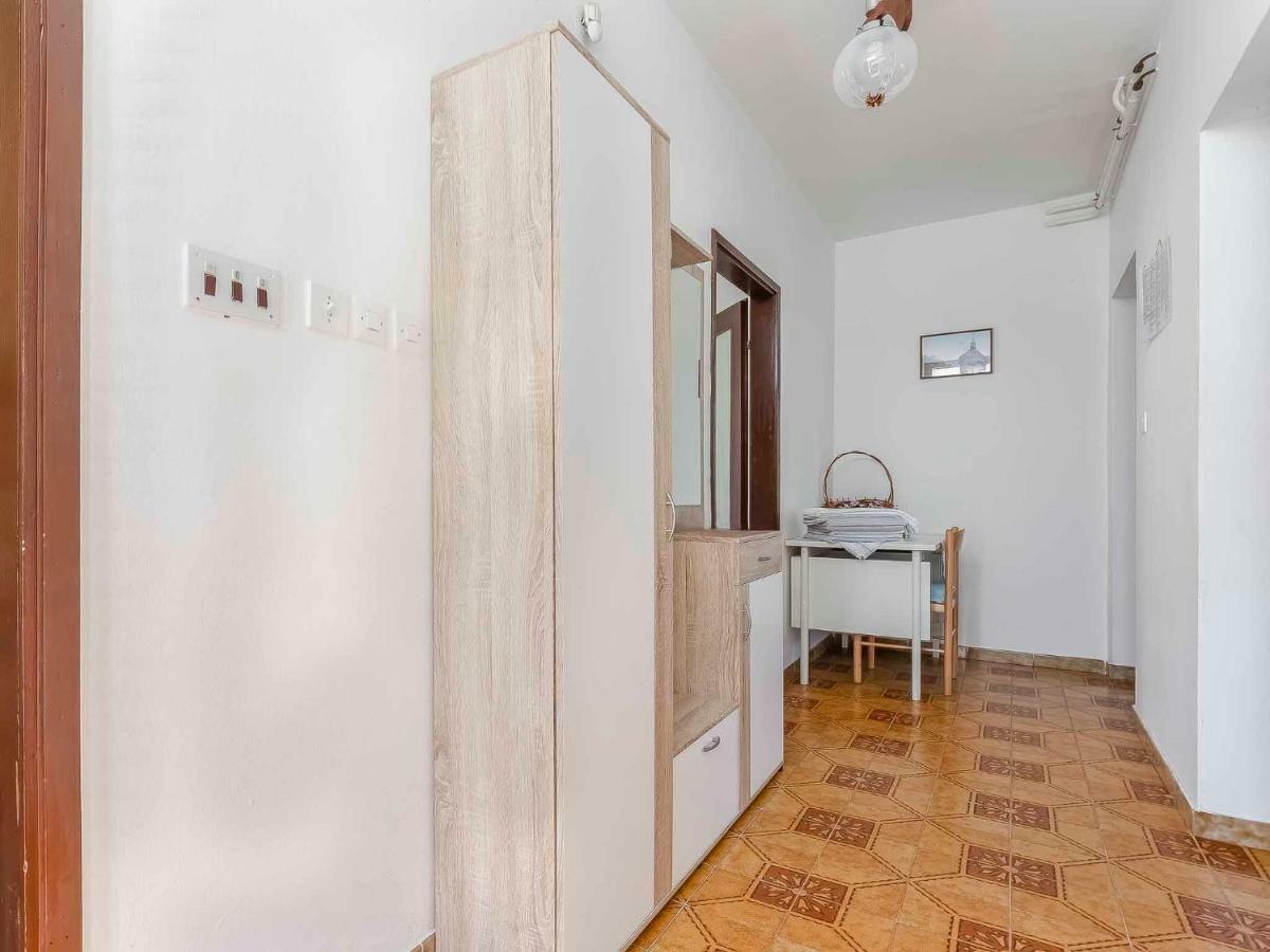 Mira Lägenhet Poreč Exteriör bild